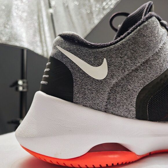 Nike Air Versitile 2 Sneakers Mens US 9.5 - Picture 12 of 15